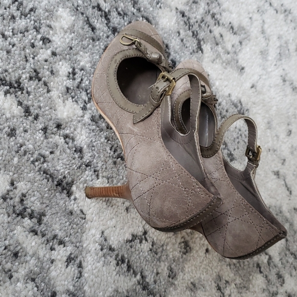 Sold ♥️ Dior CD Charm Pumps Heels - Picture 5 of 7